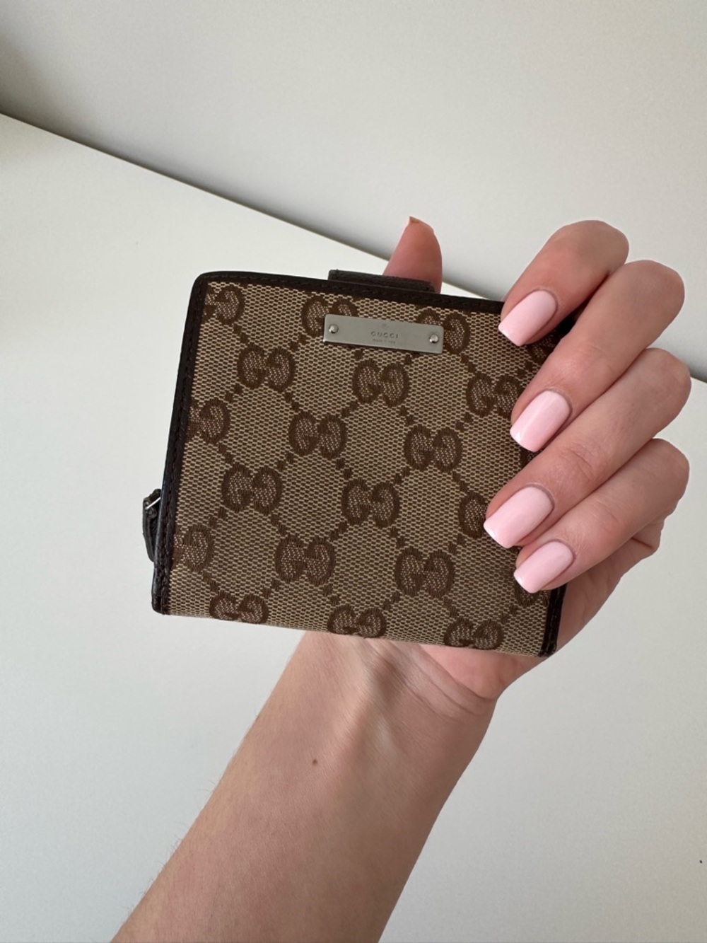Gucci GG Supreme Canvas Snap Wallet - Picture 3 of 10